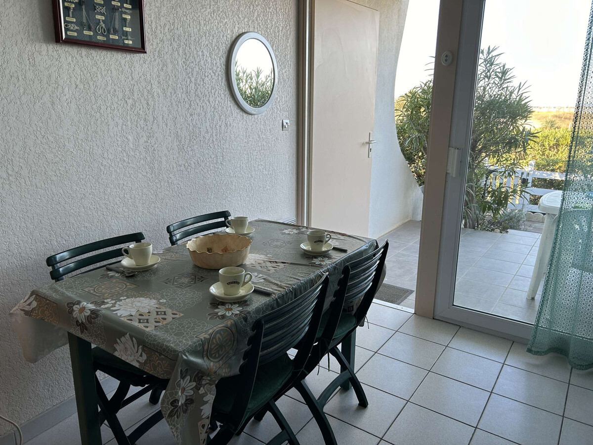 T2 climatisé Port Camargue, terrasse vue mer et jardin - Photo 10
