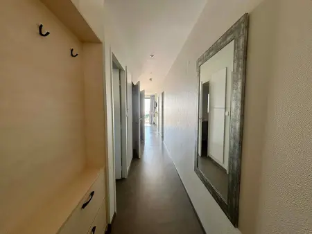 Appartement 56m² front de mer, piscine chauffée, parking : photo 2