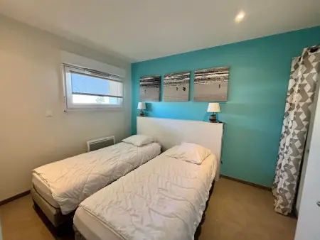 Appartement 56m² front de mer, piscine chauffée, parking : photo 3