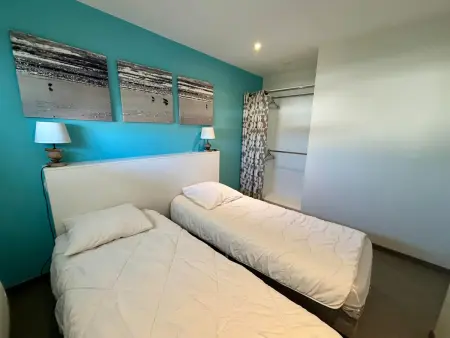 Appartement 56m² front de mer, piscine chauffée, parking : photo 4