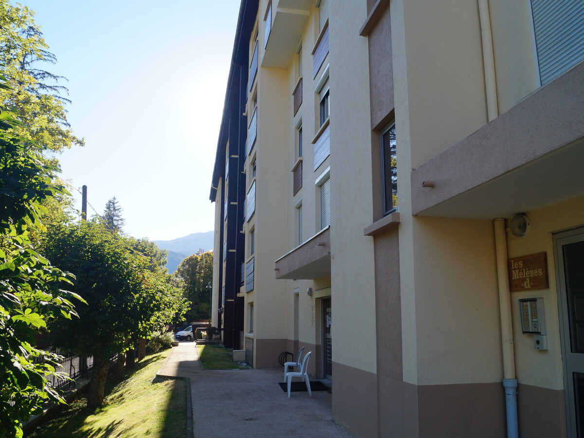 T2 centre-ville Barcelonnette, balcon sur le parc - Photo 15
