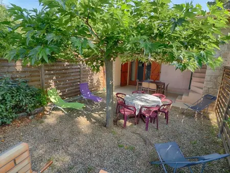 Location appartement à Calcatoggio, Appartement T3 en Rez de Jardin, 6 Couchages, à 5m des Plages et Commerces