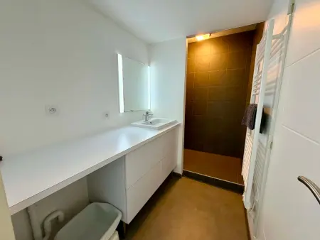 Appartement 6 pers face mer, piscine chauffée et accès plage direct : photo 8