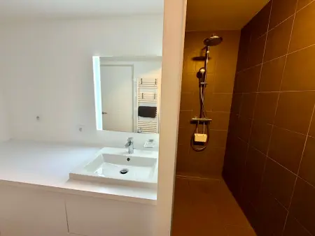 Appartement 6 pers face mer, piscine chauffée et accès plage direct : photo 9