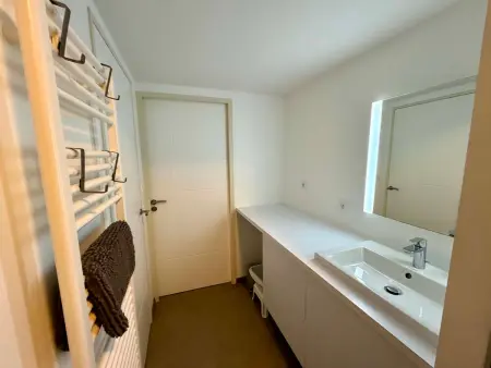 Appartement 6 pers face mer, piscine chauffée et accès plage direct : photo 10