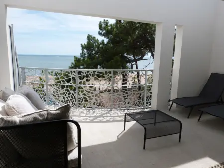 Location appartement à La Tranche sur Mer, Appartement luxe 4 pers, bord de mer, balcon, piscine, animaux admis, parking, WiFi