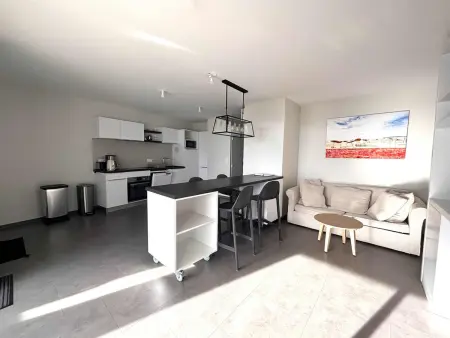 Appart 40m² front de mer, balcon, piscine chauffée : photo 8