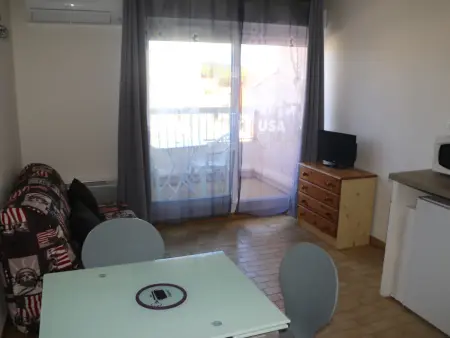 Studio climatisé Port Soleil, piscine et terrasse à Agde : photo 8