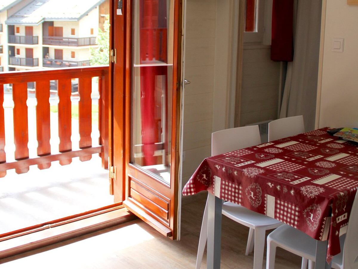 Appartement 2 pièces cabine Valloire, balcon Ouest et parking - Photo 4