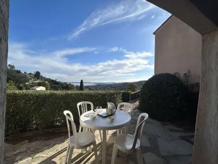 Location appartement à Les Issambres, Appartement avec Terrasse Vue Mer, Sécurité, 2 Étoiles