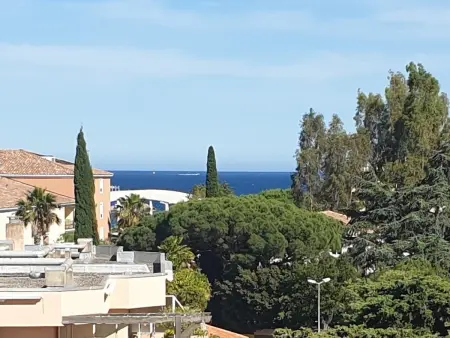 Location appartement à Sainte Maxime, Studio avec Piscine, Parking et Terrasse à Sainte-Maxime