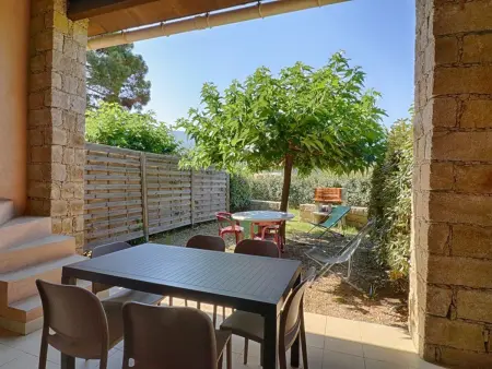 Location appartement à Calcatoggio, Appartement rez-de-jardin près de la plage, 4 pièces, 6 couchages, Wi-Fi inclus - Calcatoggio