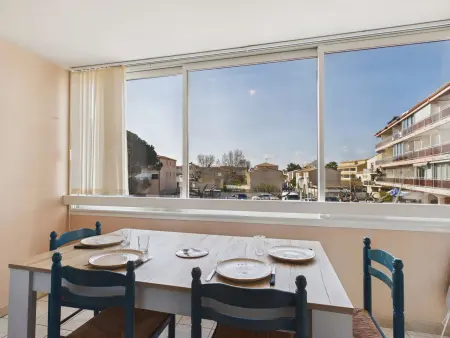 Appartement 2 pièces lumineux, 50m plage, ascenseur : photo 2