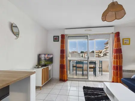Appartement 2 pièces lumineux, 50m plage, ascenseur : photo 7