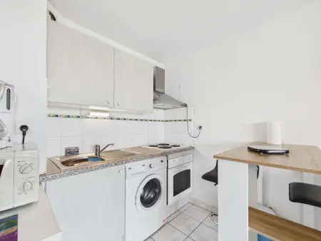 Appartement 2 pièces lumineux, 50m plage, ascenseur : photo 9