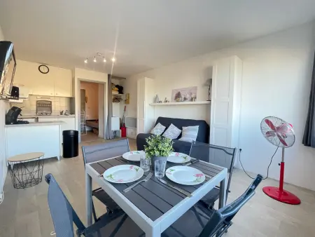 Location appartement à Sète, Studio cabine 3 pers. avec parking, à 450 m des plages