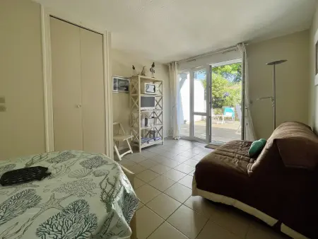 T2 cabine avec grande terrasse sans vis à vis, parking privatif, à 100m des plages - Photo 2