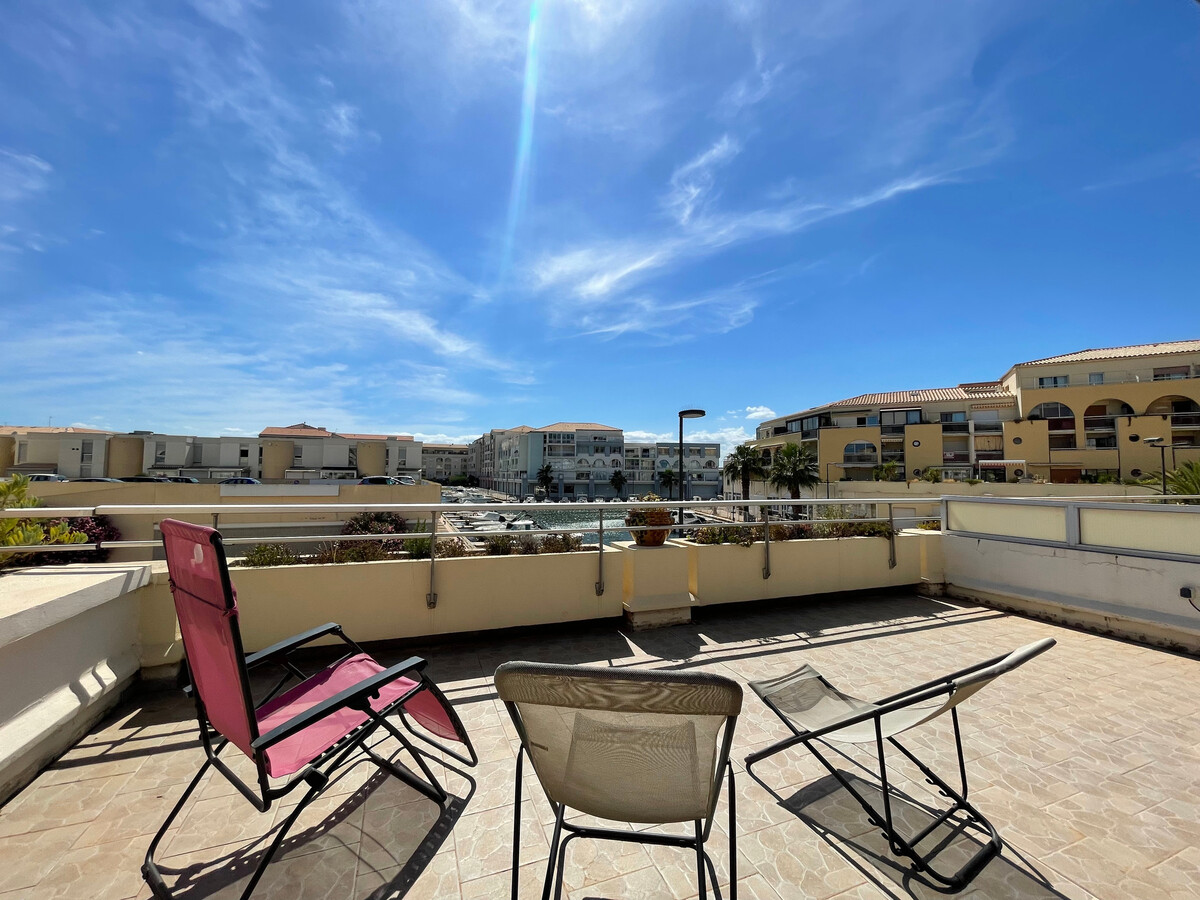 Appartement 2 pièces, véranda 24 m², vue marina à Sète - Photo 4