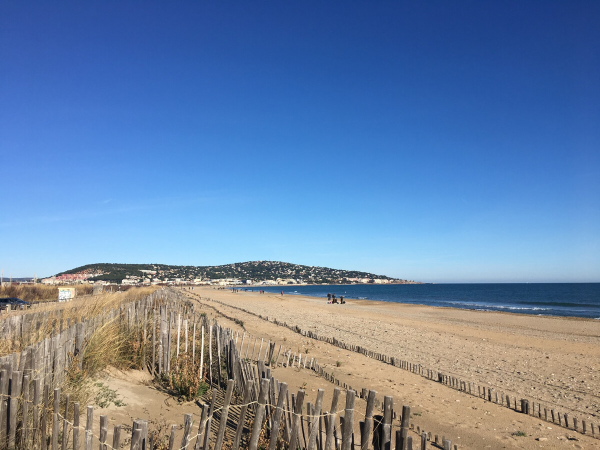 Appartement 2 pièces, véranda 24 m², vue marina à Sète - Photo 18