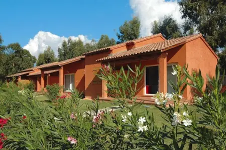 Location appartement à Ghisonaccia, Spacieux hébergement en Corse pour 8 personnes