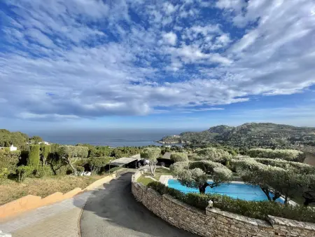 Appartement Begur vue mer, terrasse privée et 3 piscines : photo 4