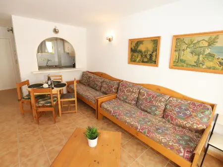 Appartement Vilafortuny avec terrasse vue mer et piscine : photo 5