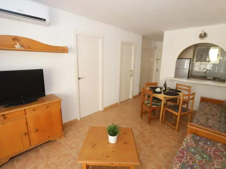 Appartement Vilafortuny avec terrasse vue mer et piscine : photo 6