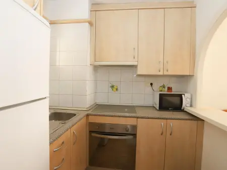 Appartement Vilafortuny avec terrasse vue mer et piscine : photo 8