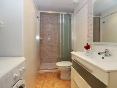 Appartement Vilafortuny avec terrasse vue mer et piscine : photo 11