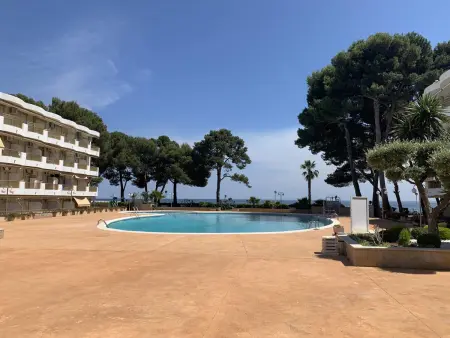 Appartement Luxe Front de Mer avec Piscine et Terrasse à Vilafortuny, Cambrils : photo 2