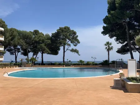 Appartement Luxe Front de Mer avec Piscine et Terrasse à Vilafortuny, Cambrils : photo 3