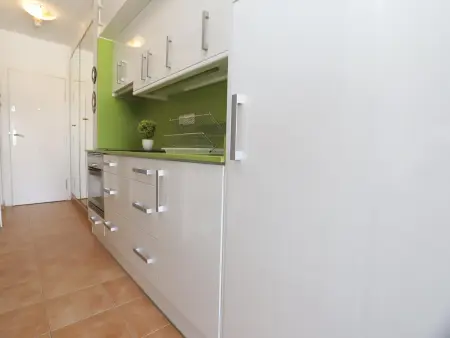 Appartement Luxe Front de Mer avec Piscine et Terrasse à Vilafortuny, Cambrils : photo 11