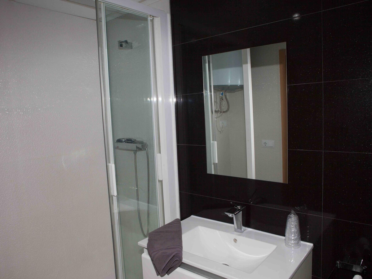 Appartement moderne 500m plage, piscine à Salou - Photo 9