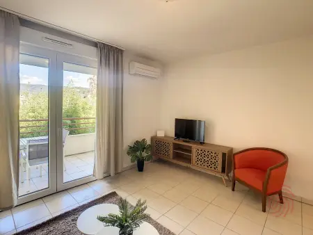 F2 climatisé 41 m² avec terrasse à Lamalou-les-Bains : photo 3