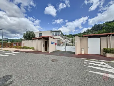 F2 climatisé 41 m² avec terrasse à Lamalou-les-Bains : photo 24