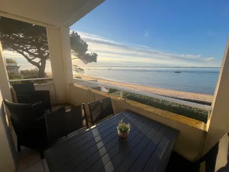 T2 front de mer avec balcon vue, parking, Arcachon : photo 7
