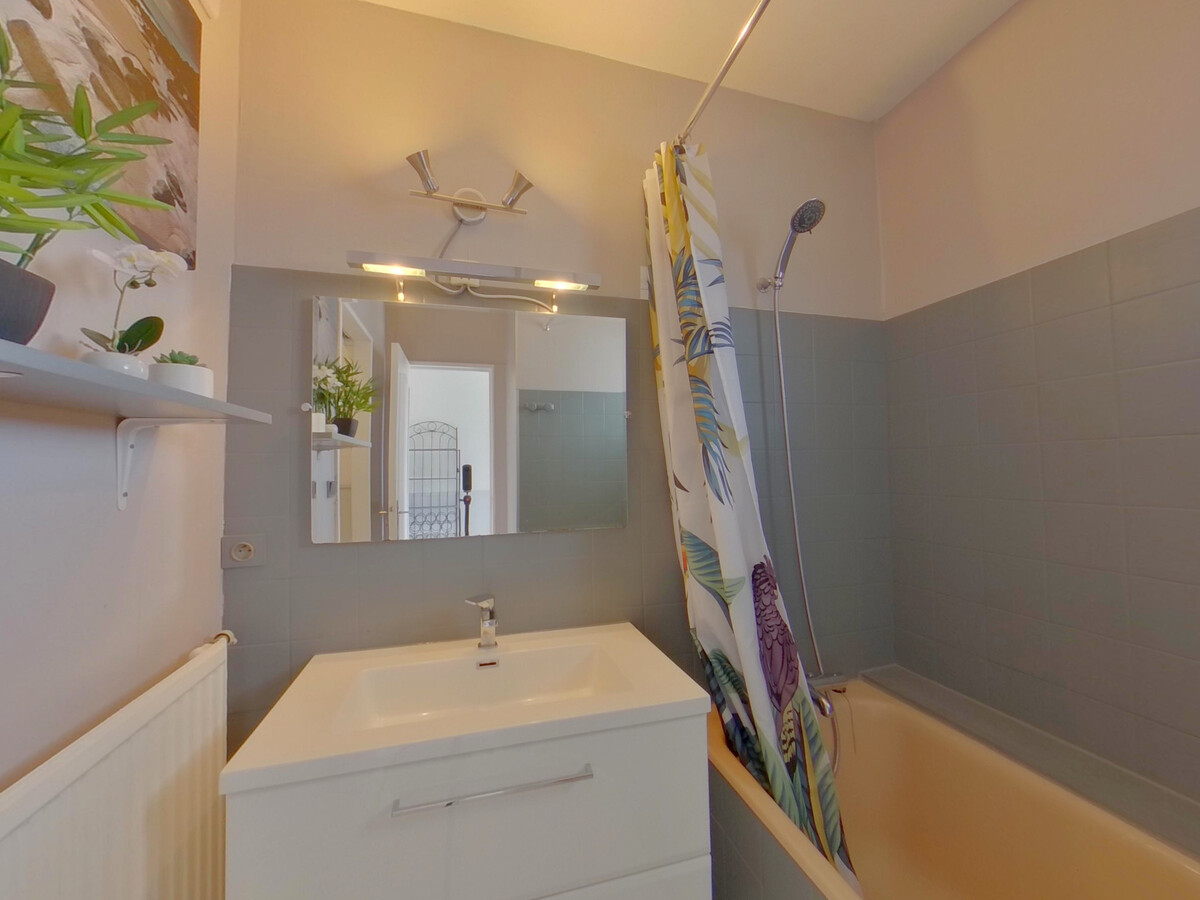 T1 Bis Vue Mer, WiFi, à Larmor-Plage, 4 Pers, Appartement 4 personnes à Larmor Plage - Photo 9