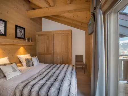 Duplex de charme 4 chambres avec Wifi et parking à Courchevel Moriond : photo 8
