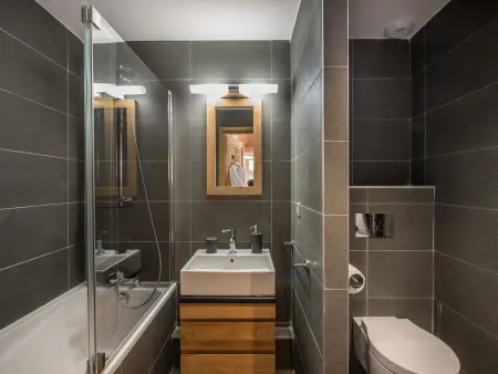 Duplex de charme 4 chambres avec Wifi et parking à Courchevel Moriond : photo 11