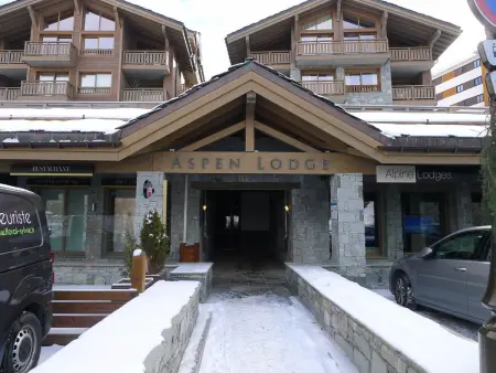 Duplex de charme 4 chambres avec Wifi et parking à Courchevel Moriond : photo 20