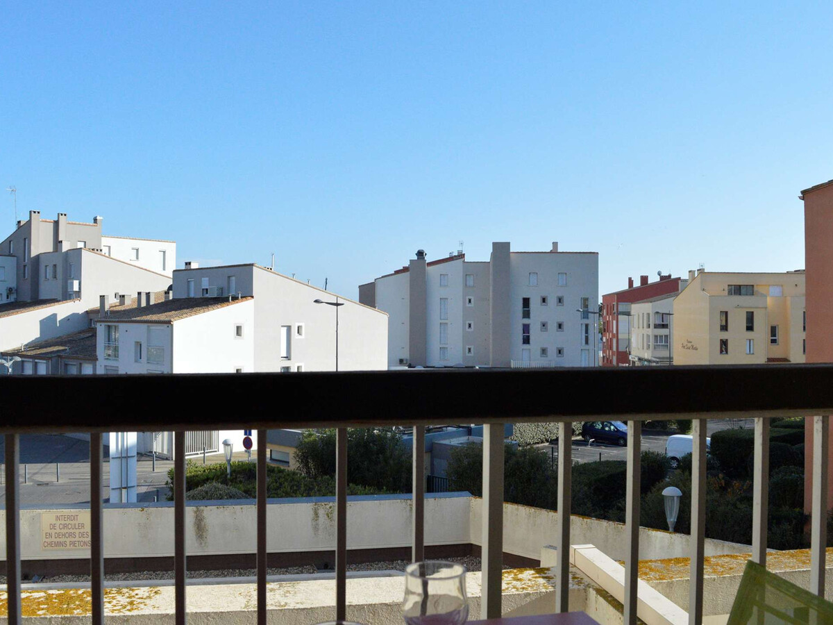 Appartement avec terrasse au Cap d'Agde, près du port - Photo 12