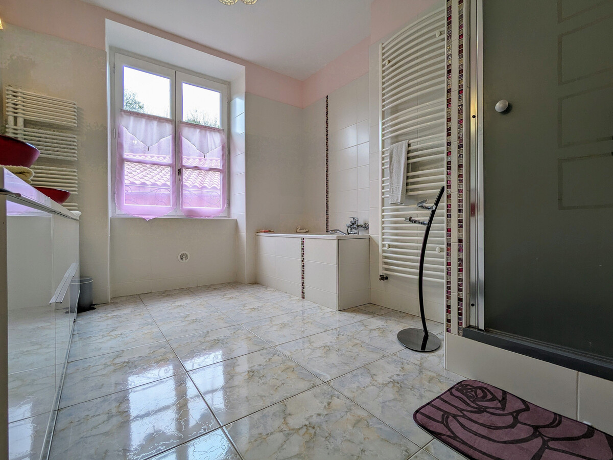 Appartement haussmanien 2 chambres au cœur du Puy-en-Velay - Photo 8