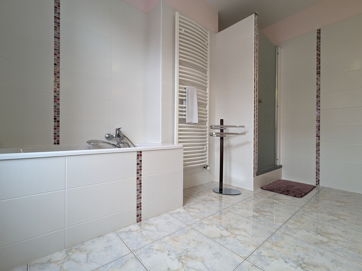 Appartement haussmanien 2 chambres au cœur du Puy-en-Velay - Photo 9