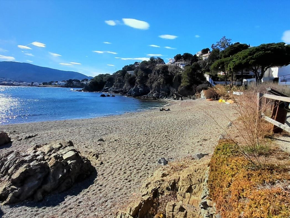 Attique avec terrasse face à la mer à Llançà - Photo 16