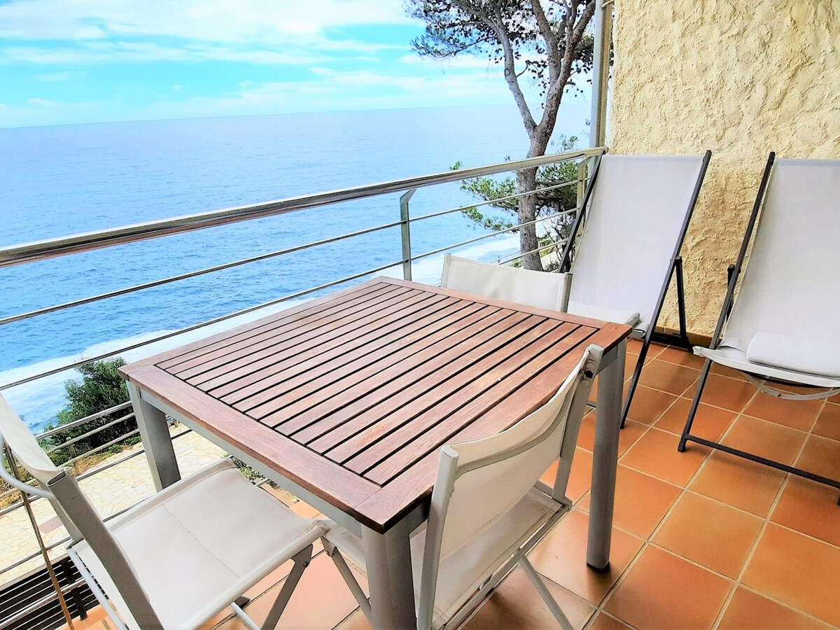 Appartement 2 chambres vue mer à Llançà, terrasse et parking - Photo 2