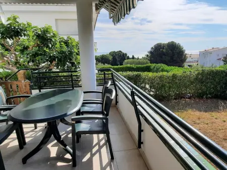 Location appartement à Llançà, Appartement calme avec terrasse et jardin proche de la plage