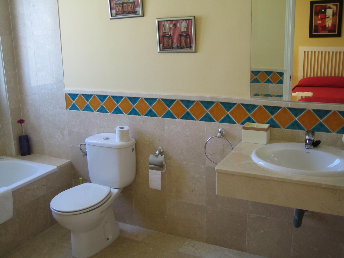 Apt 4 chambres Banana Beach Marbella, terrasse vue mer - Photo 9