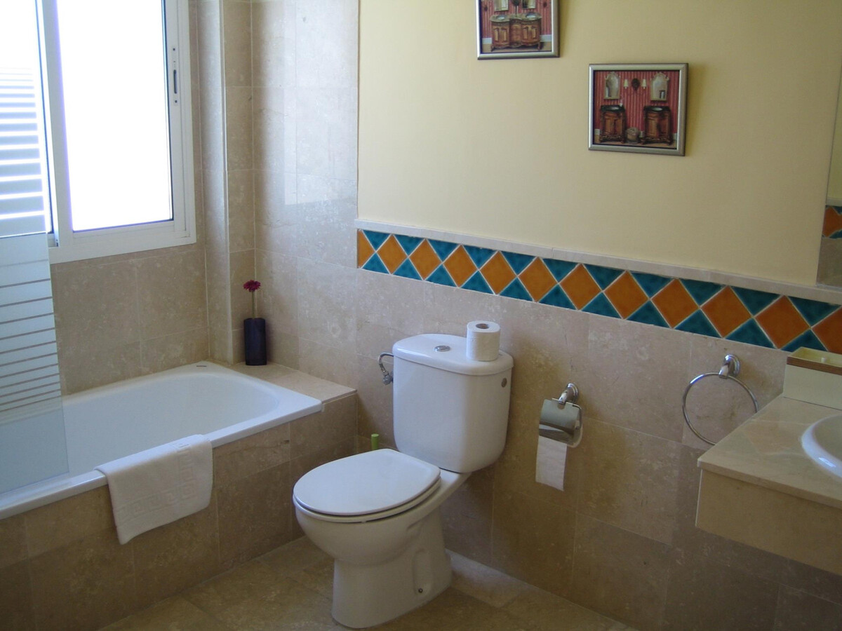 Apt 4 chambres Banana Beach Marbella, terrasse vue mer - Photo 11
