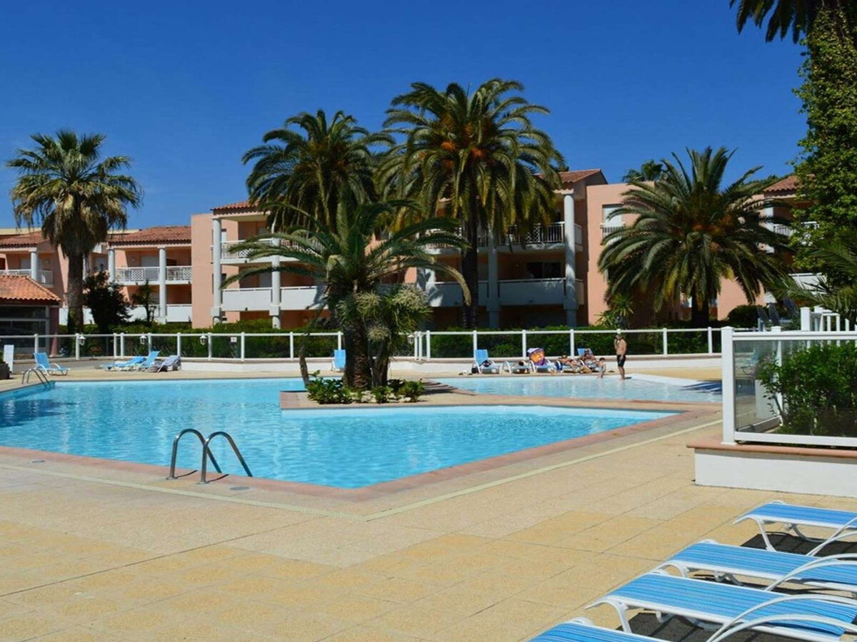 T2 à 400m de la plage avec piscine et parking - Golfe-Juan - Photo 1