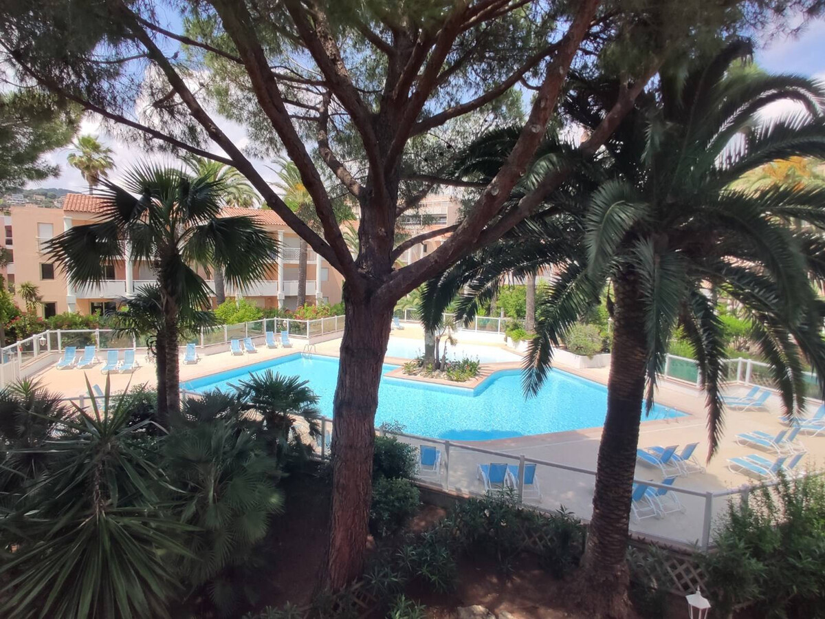 T2 à 400m de la plage avec piscine et parking - Golfe-Juan - Photo 5